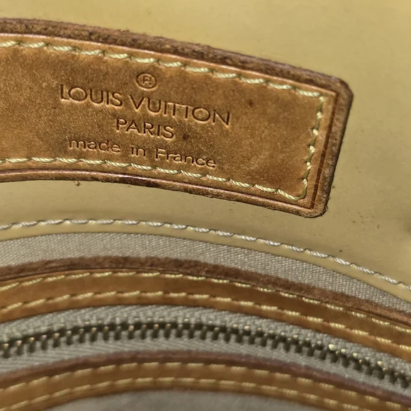 Louis Vuitton Monogram Vernis Handbag - Picture 10 of 16